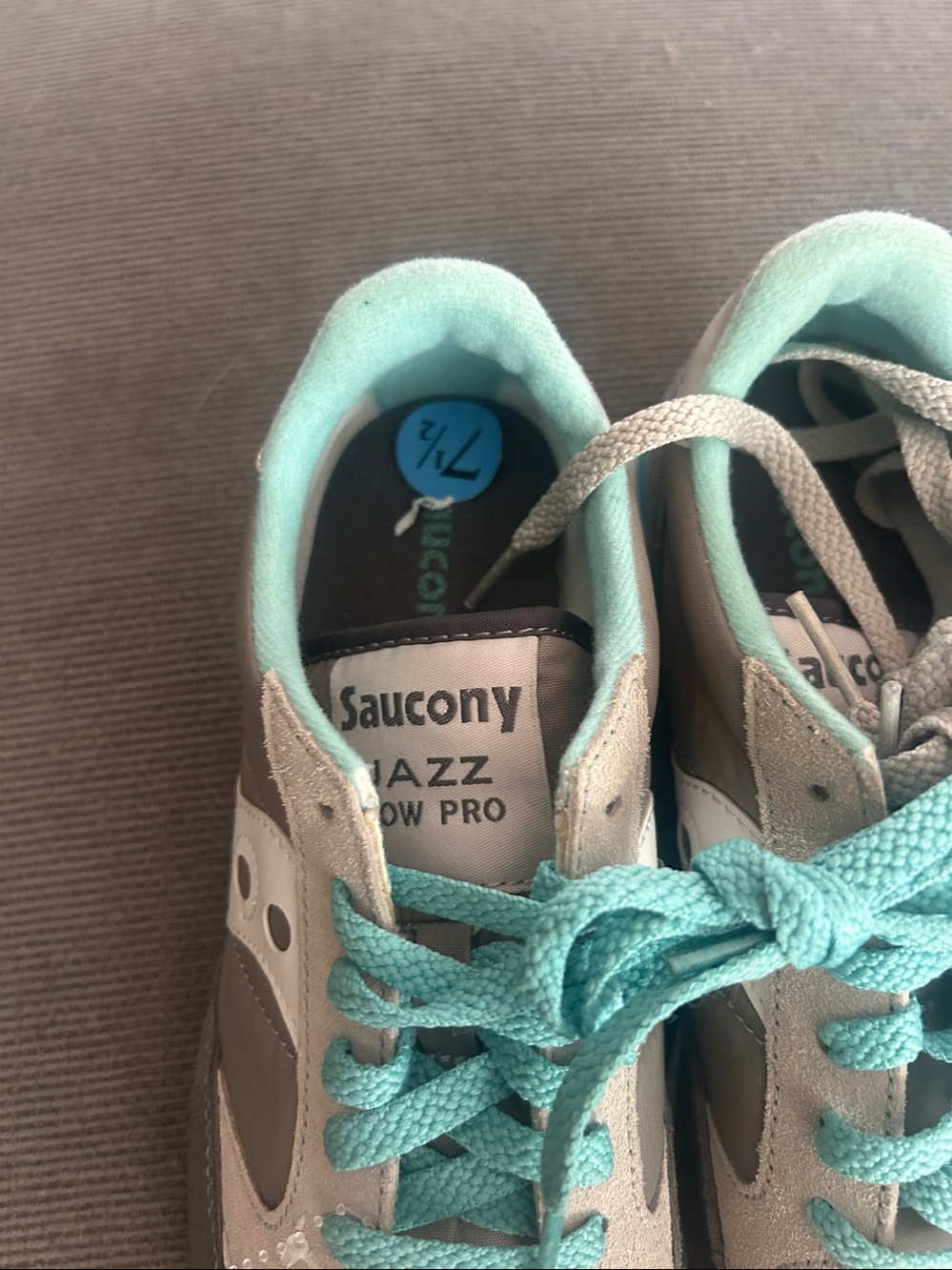 Saucony Originals Women's Jazz Low Pro Sneaker,Grey/White 7.5 NWT - Picture 8 of 10